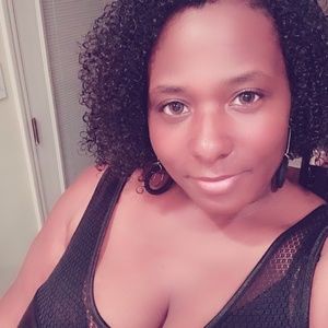 Meet your Posher, Liaya